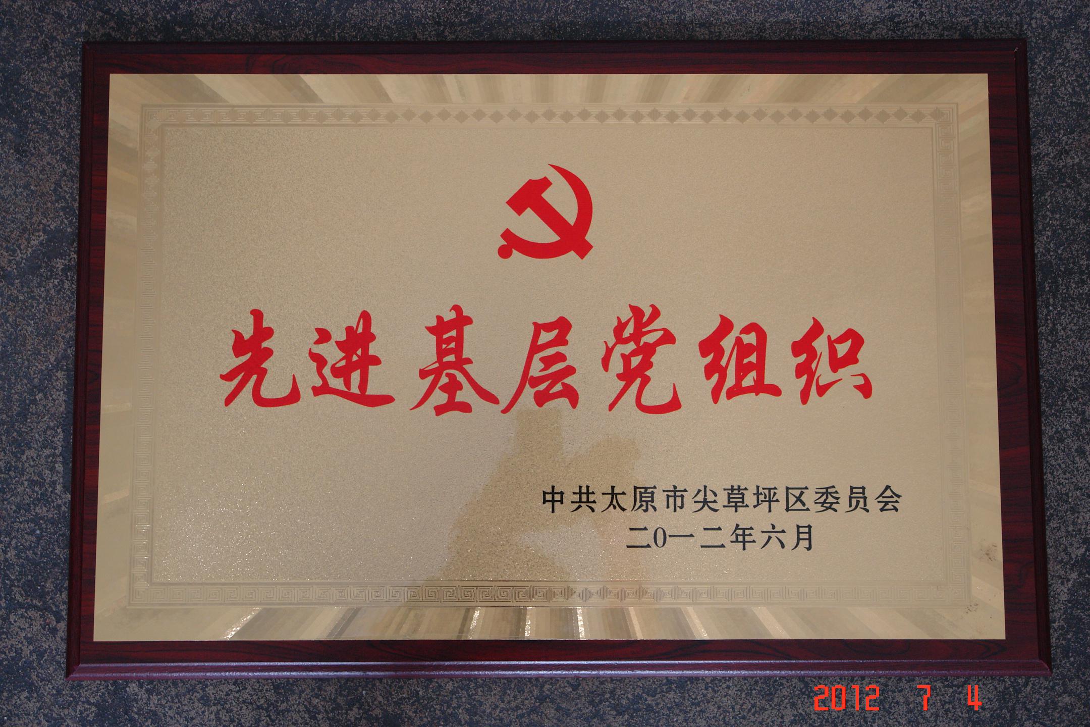 ���M�����h�M��